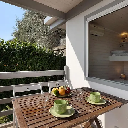 Agriturismo Rose Di Pietra 3 *