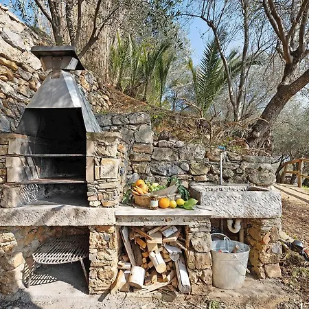 Agriturismo Rose Di Pietra 3 * Pietra Ligure